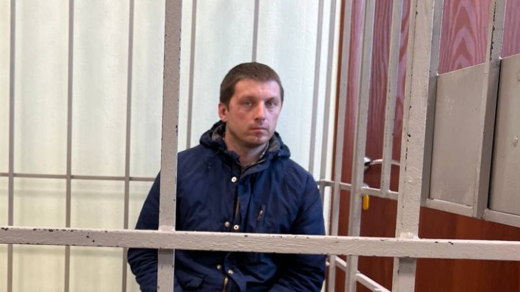 Суд арестовал отца троих детей, которых жестоко убила мать в Канске