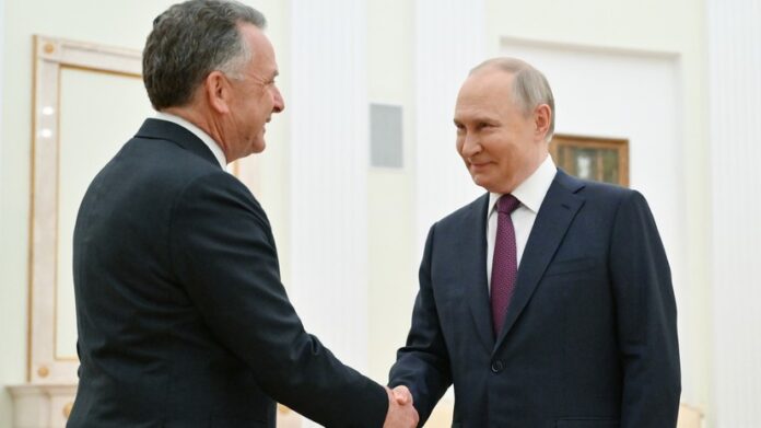 putin i uitkoff obsuzhdayut peregovory s kievom na fone dejstvij vashingtona-lessontime-ru-174569815700-0