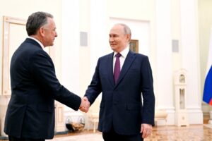 putin uitkoff i tramp obsuzhdali detali sekretnyh peregovorov v moskve-lessontime-ru-174578101700-0