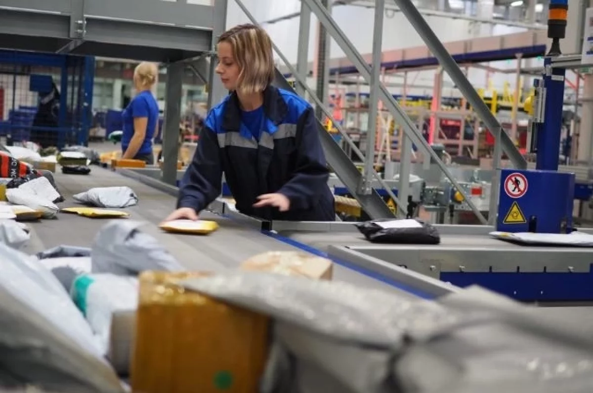 Рекордные потоки Почты России из Китая и Монголии через Екатеринбург и Кольцово-0