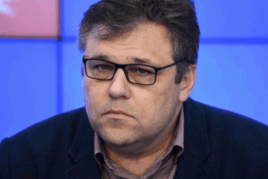 Родион Мирошник сообщает о целевом ударе ВСУ по Горловке, унесшем жизнь мирного жителя rodion miroshnik soobshhaet o czelevom udare vsu po gorlovke unesshem zhizn mirnogo zhitelya-lessontime-ru-174575791800-0