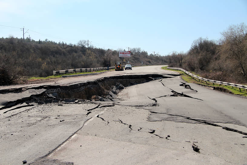 Эксперты предупреждают о деградации дорог, если их ремонт и содержание не будут финансироваться