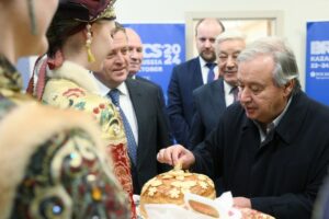 sammit briks v kazani putin i si czzinpin v epiczentre mirovoj diplomatii-lessontime-ru-172967656500-0