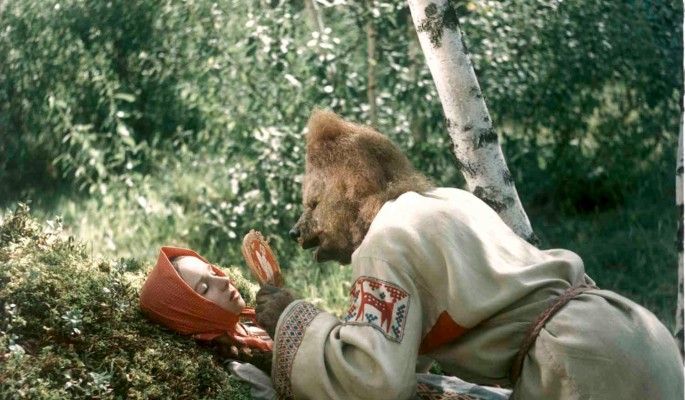 Детям не показывать: американцы раскритиковали сказку "Морозко"