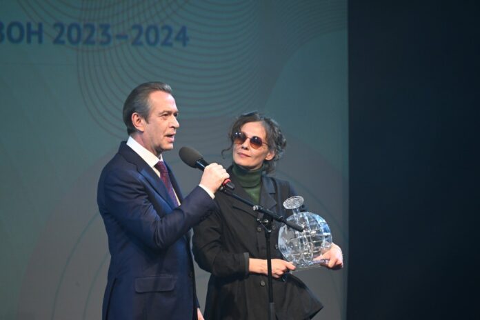 teatr gogolya otmechaet vekovoj yubilej s novymi pobedami antona yakovleva-lessontime-ru-174588124600-0