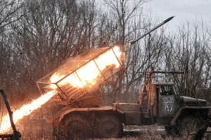 Удар ВС России по штабу ВСУ в Сумах – Путин объяснил причины атаки udar vs rossii po shtabu vsu v sumah putin obyasnil prichiny ataki-lessontime-ru-174524460700-0