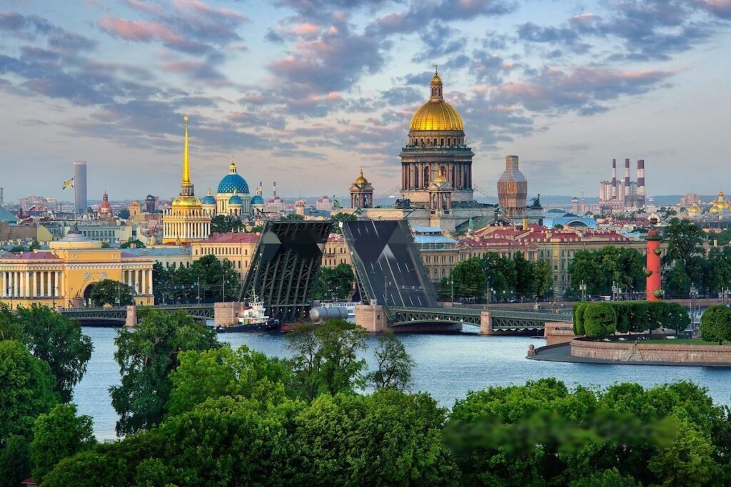 Вид города 14. Санкт-Петербург, Россия — Имперская элегантность