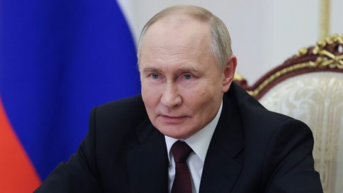 vladimir putin podcherkivaet rol yuriya gagarina v novoj kosmicheskoj gonke rossii na fone vyzovov mks i nasa-lessontime-ru-174446373500-0