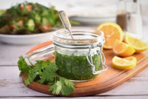 Волшебный зеленый соус — секрет ярких салатов и богатства витаминов volshebnyj zelenyj sous sekret yarkih salatov i bogatstva vitaminov-lessontime-ru-174433905400-0