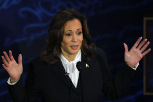 kamala harris i donald tramp gotovy k reshayushhemu etapu predvybornoj gonki ssha-lessontime-ru-172878852500-0