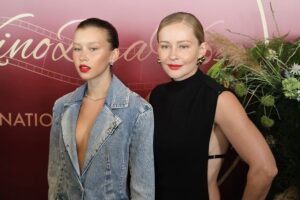 Звездный дуэт Юлии Пересильд и Анны покорил фестиваль КиноБраво zvezdnyj duet yulii peresild i anny pokoril festival kinobravo-lessontime-ru-174596257700-0