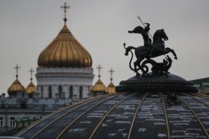 svyashhennik nikolaj savchenko govorit o sile very i molitvy georgiyu pobedonosczu-lessontime-ru-174652355400-0