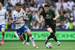 Краснодар празднует триумф в РПЛ, обойдя Зенит в захватывающей гонке! krasnodar prazdnuet triumf v rpl obojdya zenit v zahvatyvayushhej gonke-lessontime-ru-174810141500-0