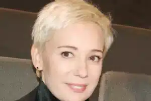 Чулпан Хаматова и Сергей Лавров обсуждают творческие перспективы chulpan hamatova i sergej lavrov obsuzhdayut tvorcheskie perspektivy-lessontime-ru-174731225000-0