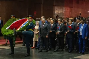 delegaczii iz stran briks shos i odkb s sergeem shojgu v muzee pobedy-lessontime-ru-174837583700-0