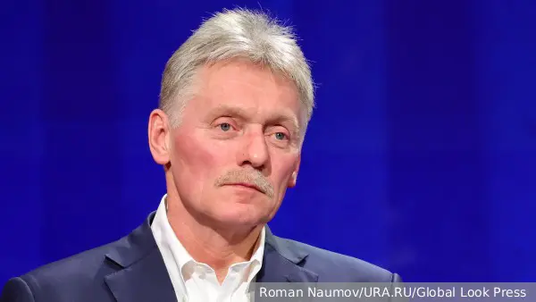 Песков объяснил важность личности подписанта переговорных документов от Киева