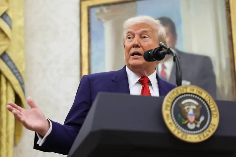 Дональд Трамп обсуждает перспективы мер США против России и их отношения-0