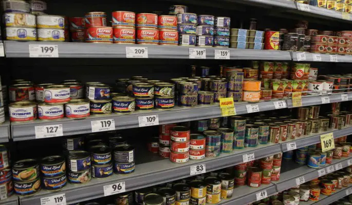 "Банка без подтеков и ржавчины": как правильно выбрать кильку в томатном соусе