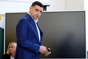 Конституционный суд Румынии подтвердил легитимность выборов AUR и Симиона konstituczionnyj sud rumynii podtverdil legitimnost vyborov i simiona-lessontime-ru-174790776100-0