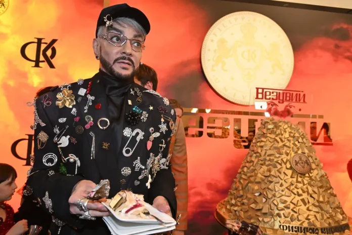 filipp kirkorov ne posetil yubilej davida tuhmanova mnenie vasiliya shurova-lessontime-ru-174837884300-0