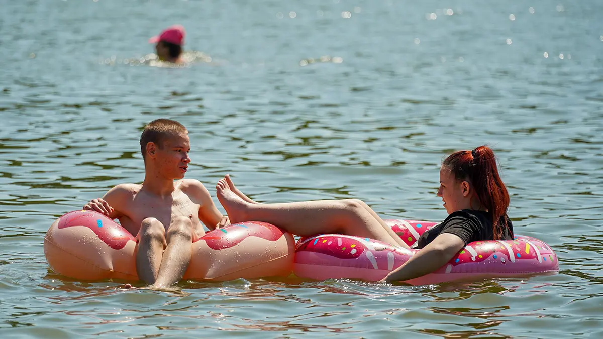 Метеоролог Позднякова предупредила москвичей об отсрочке пляжного сезона в июне