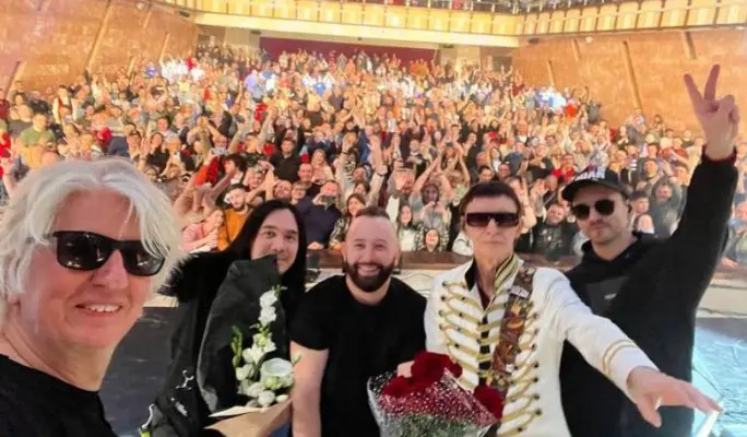 "Кровью своей умойся": слова на стене группы "Пикник" оказались знамением катастрофы