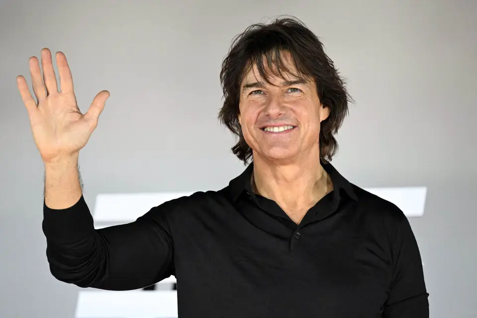 Актер прославился благодаря тому, что зачастую выполняет трюки без помощи каскадеров