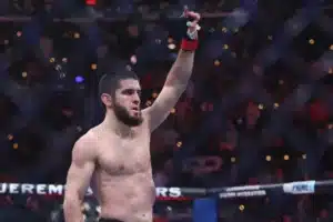 Ислам Махачев стремится к новому чемпионскому титулу в своей карьере islam mahachev stremitsya k novomu chempionskomu titulu v svoej karere-lessontime-ru-174696261800-0