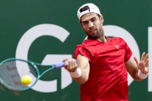 karen hachanov ustupil sebastyanu ofneru v zahvatyvayushhem chetvertfinale zhenevy-lessontime-ru-174793083500-0
