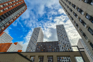 Москва обновляет 950 домов в рамках реновации с участием Владимира Ефимова и Сергея Собянина Новый жилой квартал по программе реновации в Гольяново