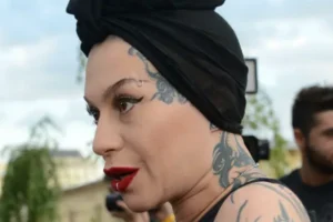 Наргиз Закирова и Ирина Дубцова обсуждают творческое сотрудничество nargiz zakirova i irina dubczova obsuzhdayut tvorcheskoe sotrudnichestvo-lessontime-ru-174849462200-0