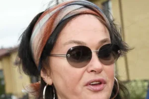 olga buharova i larisa guzeeva rasskazyvayut o sile i semejnoj podderzhke-lessontime-ru-174711328700-0