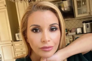 olga orlova i valerij delyatsya tvorchestvom yumorom i semejnym schastem-lessontime-ru-174787443600-0