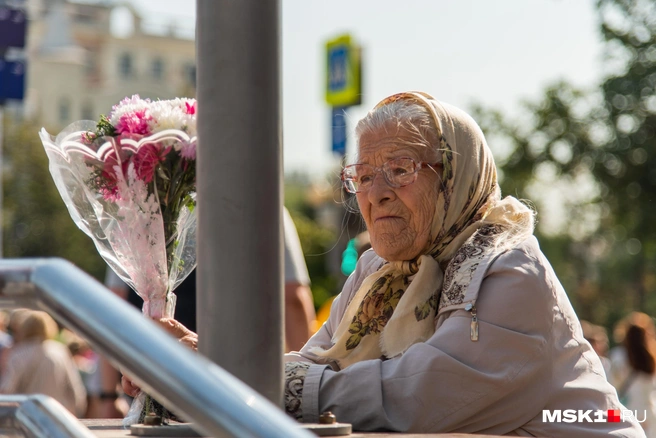 Деньги получат все пенсионеры, но в разные даты | Источник: Дарья Шутова / MSK1.RU