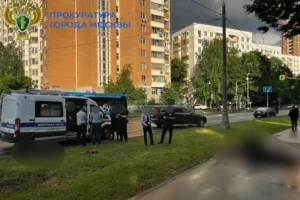 Происшествие в Москве на Бескудниковском бульваре потрясло жителей proisshestvie v moskve na beskudnikovskom bulvare potryaslo zhitelej-lessontime-ru-174870993500-0