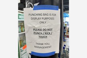 mwpm55 и Kalladdin обсуждают забавную табличку в магазине на Reddit 55 i obsuzhdayut zabavnuyu tablichku v magazine na -lessontime-ru-174641488100-0