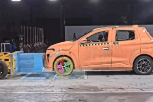 Россия представила электромобиль Атом, продемонстрировав высокий уровень безопасности rossiya predstavila elektromobil atom prodemonstrirovav vysokij uroven bezopasnosti-lessontime-ru-174714705100-0