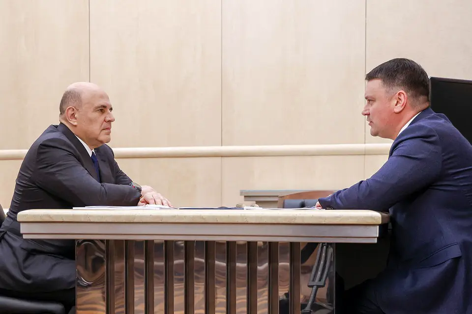 Глава Соцфонда Сергей Чирков на встрече с премьер-министром Михаилом Мишустиным. Фото: Дмитрий Астахов/POOL/ТАСС