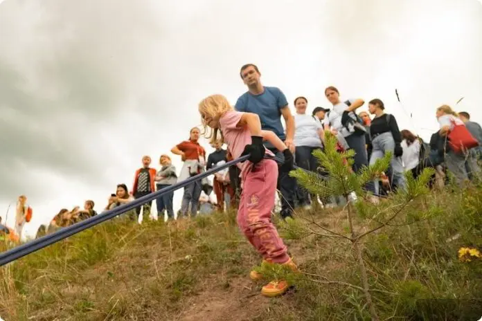 Свердловские семьи могут выиграть путёвку на фестиваль «Большое семейное путешествие» с Росмолодежью-0