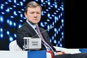 vladimir efimov i ekaterina soloveva obsudili lgotnuyu arendu dlya sao i moskvy-lessontime-ru-174696448900-0