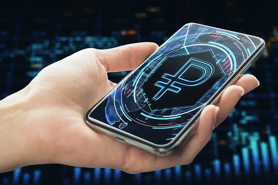 Цифровой рубль — это третье агрегатное состояние российской валюты. Он будет ходить наравне с наличными и безналичными рублями