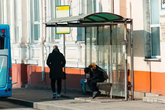 vo vladivostoke do koncza goda obnovyat bolee 30 ostanovok dlya komforta zhitelej-lessontime-ru-174733149900-0