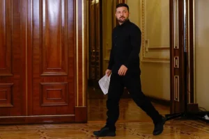 Владимир Зеленский в ЮАР, Трамп требует объяснений у Сирила Рамафосы vladimir zelenskij v yuar tramp trebuet obyasnenij u sirila ramafosy-lessontime-ru-174784964300-0