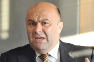 mihail hubutiya rasskazal o vzaimootnosheniyah s yuliej van i  -lessontime-ru-174707280200-0