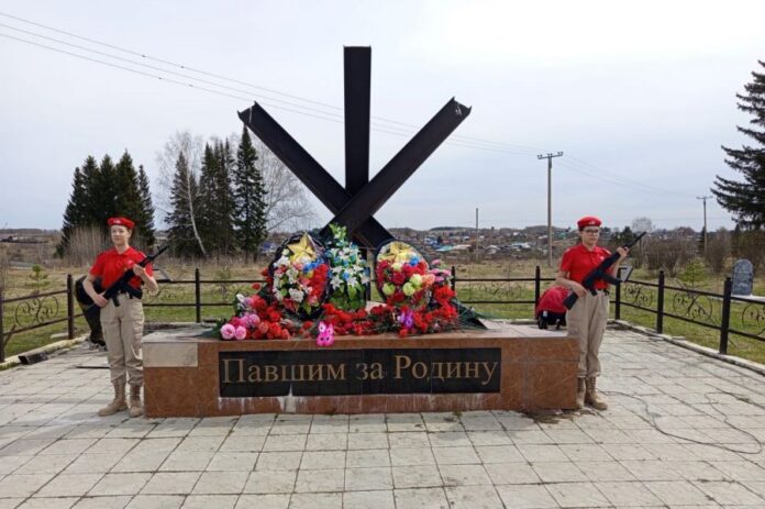 Юнармейцы и Артем Усолкин проводят «Неделю памяти» в Горноуральском МО-0