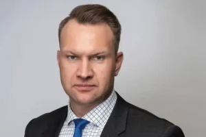 aleksej mironov obsuzhdaet dinamiku vvp rossii i garmonichnyj rynok-lessontime-ru-0