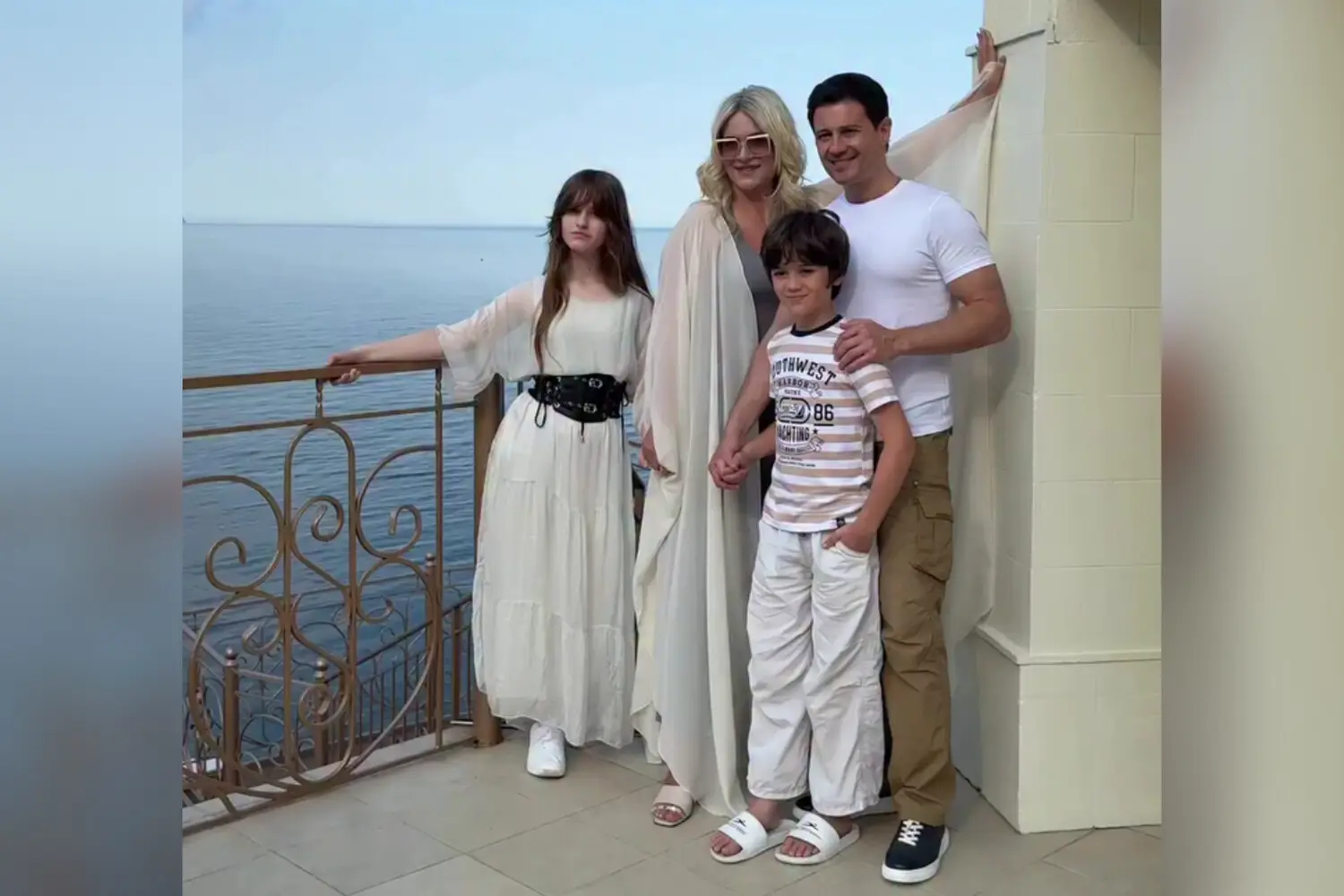 Антон и Виктория Макарские отмечают 25 лет любви и веры в браке-0