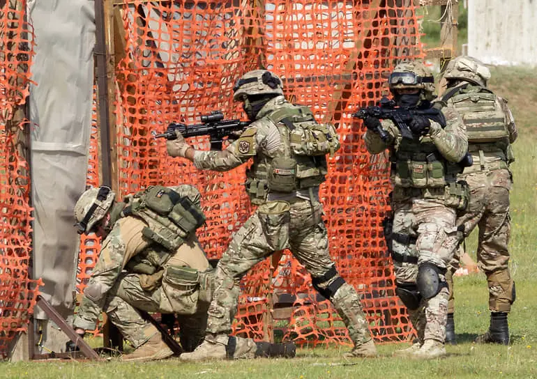 Черногория готовит инструкторов для Украины в противостоянии России в ЕС и НАТО-0