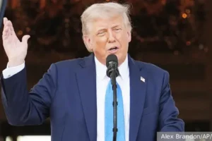 donald tramp obsuzhdaet mirnye perspektivy s izrailem iranom i evropoj-lessontime-ru-0