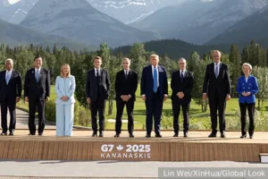 dzhabarov schitaet chto 7 liczemerno opravdyvaet udary izrailya po iranu-lessontime-ru-0